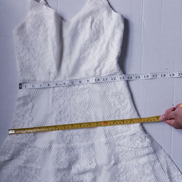 Adelyn Rae White Lace Dress Size XS - Picture 8 of 8